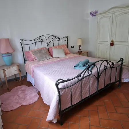 Casa Cleopatra Romito Magra