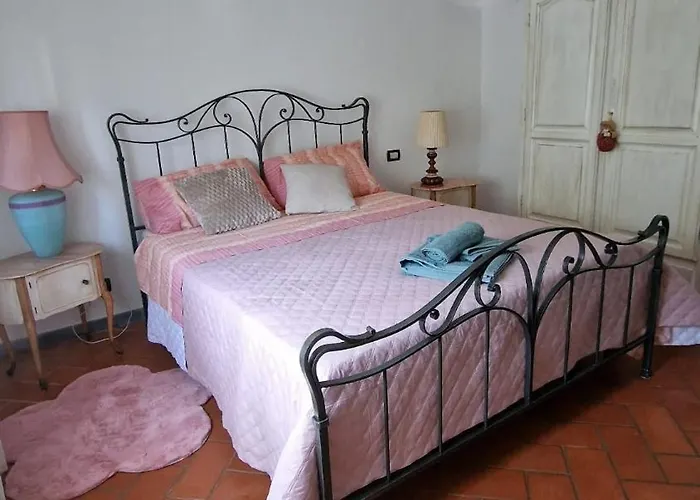 Casa Cleopatra Romito Magra